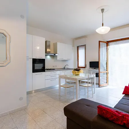 Apartment Casa Del Mare By Interhome Diano Marina